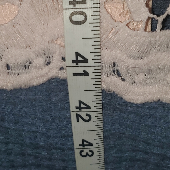 AX Paris lace front sheath dress - Picture 7 of 7